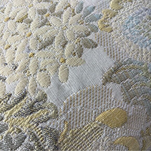 Vintage tapestry pillow light colors yellow - Picture 9 of 9